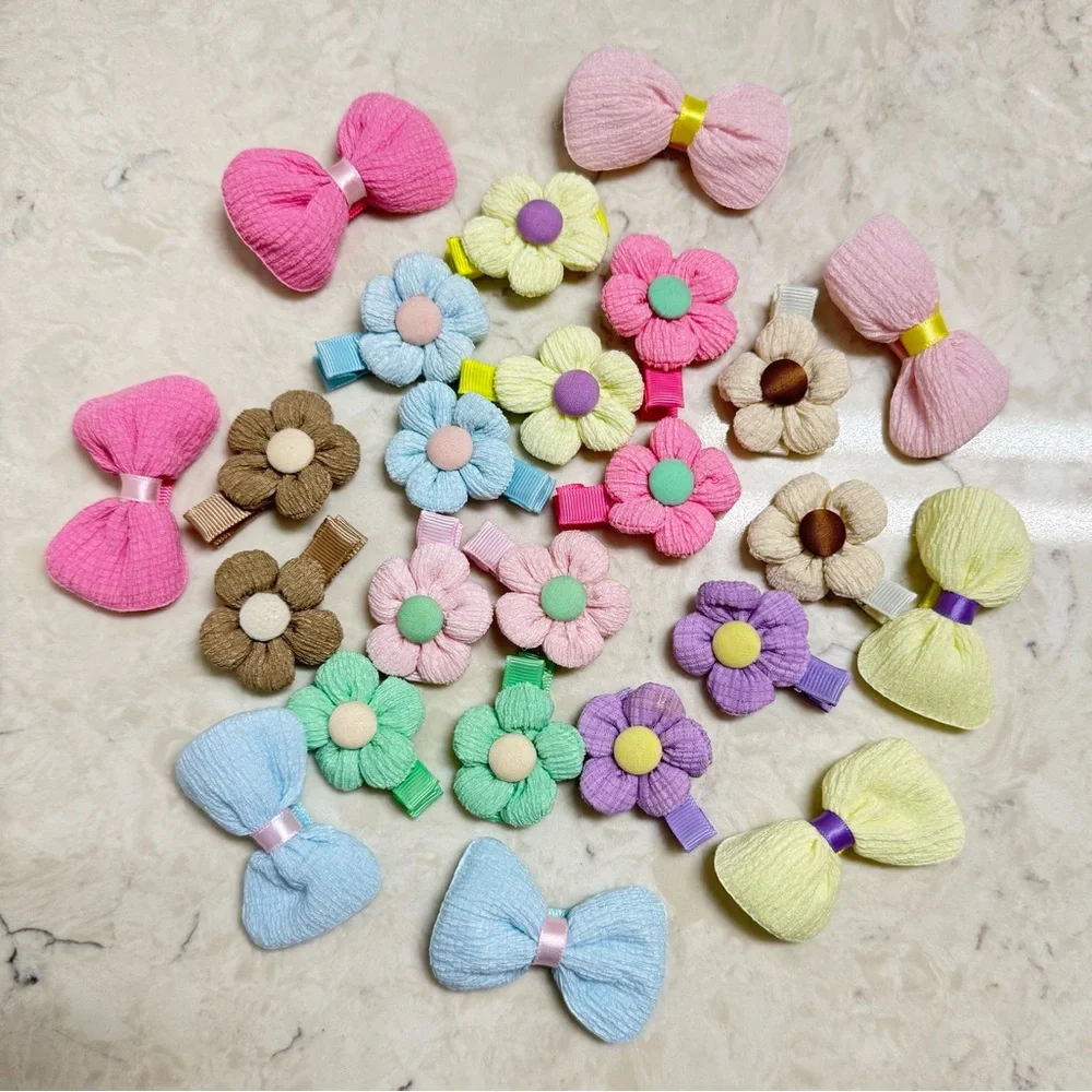 🌸 24-Piece Handmade Hair Clip Set | 8 Flower Pairs & 4 Bow Pairs 🎀 - Picture 4 of 16